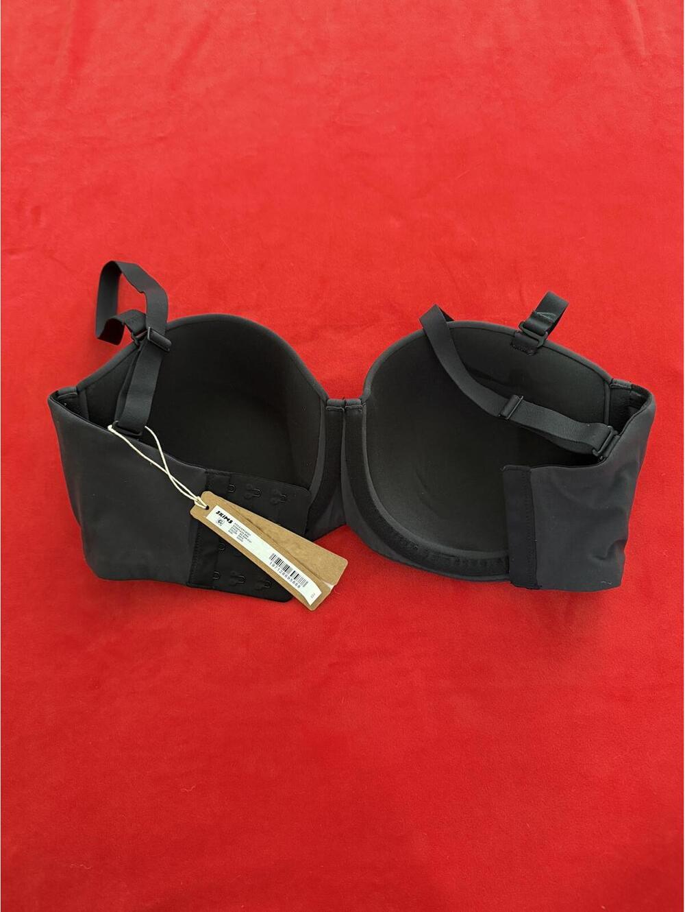 SKIMS Black Convertible Straplight Bra - Picture 2 of 3